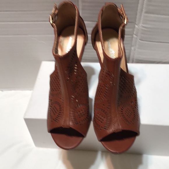 New! Charming Charlie heels - Picture 2 of 6